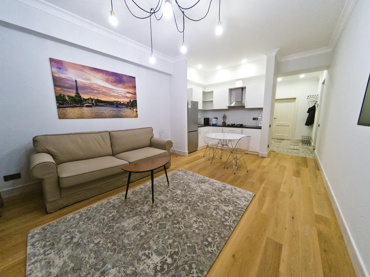 Opera Apartments อัลมาตี ภายนอก รูปภาพ
